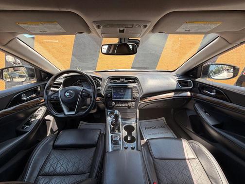 White 2017 Nissan Maxima 3.5 Platinum