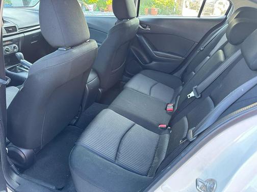 White 2016 Mazda Mazda3 i Sport