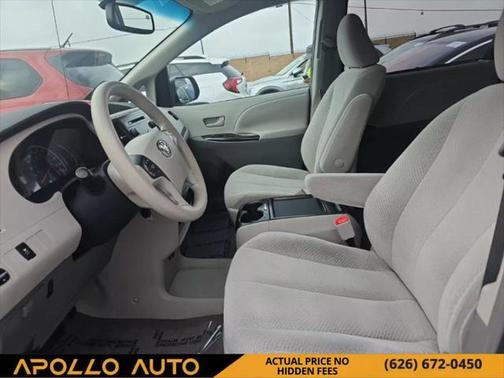 2011 Toyota Sienna LE