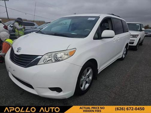 2011 Toyota Sienna LE