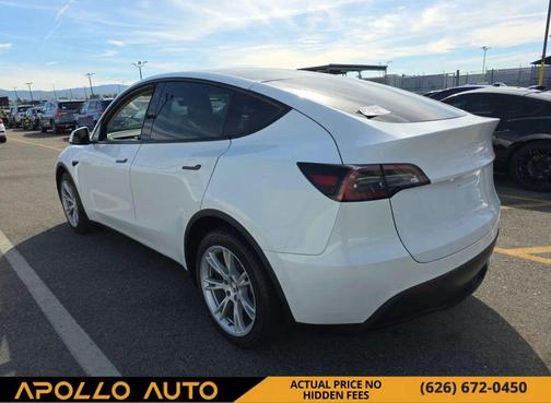 2022 Tesla Model Y Long Range Dual Motor All-Wheel Drive