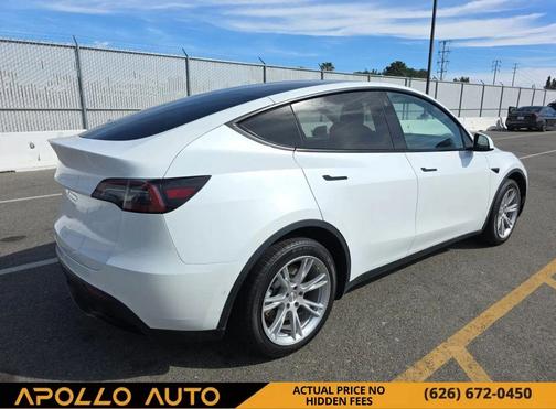 2022 Tesla Model Y Long Range Dual Motor All-Wheel Drive