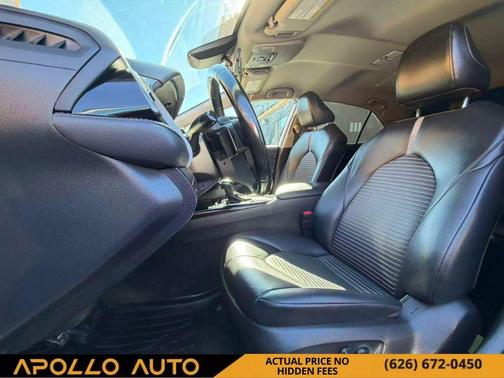 2020 Toyota Camry SE