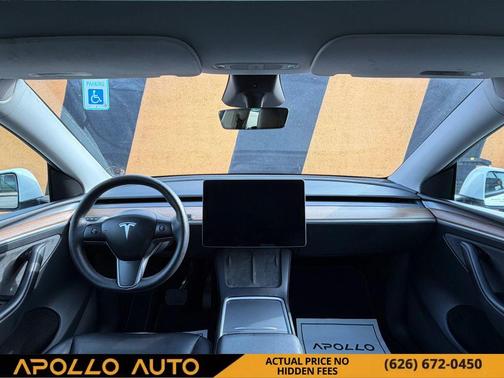 2024 Tesla Model Y Long Range Sport Utility 4D