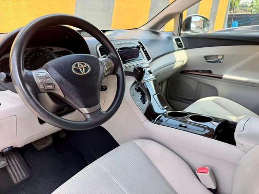 Silver 2011 Toyota Venza Base