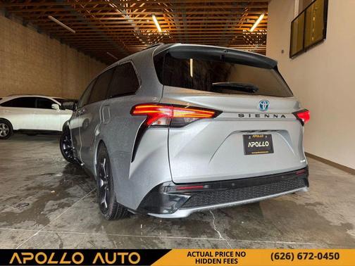 2021 Toyota Sienna XSE 7 Passenger