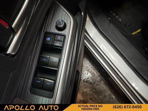 2021 Toyota Sienna XSE 7 Passenger