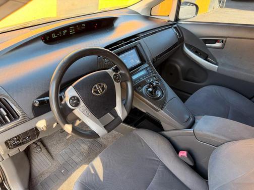 Black 2010 Toyota Prius III