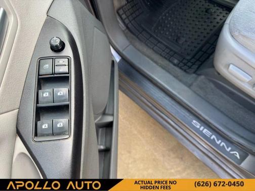 2017 Toyota Sienna LE