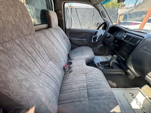2002 Toyota Tacoma Base