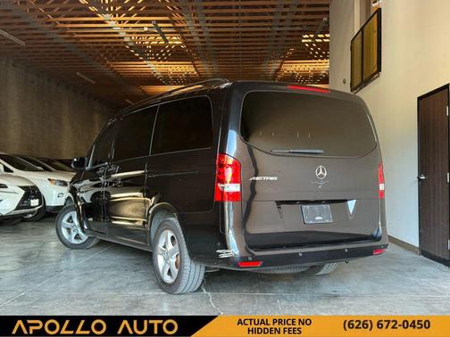 2016 Mercedes-Benz Metris Base