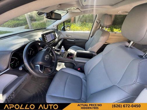 2023 Toyota Sienna XLE