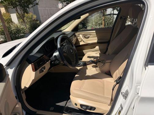 White 2011 BMW 328 xDrive