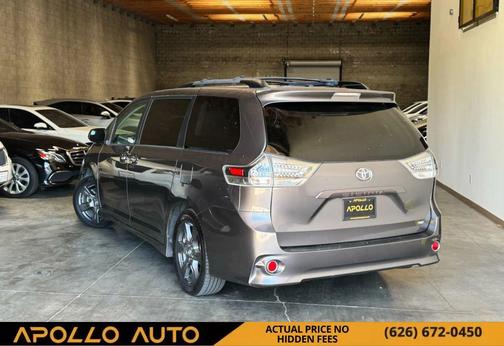 2017 Toyota Sienna SE