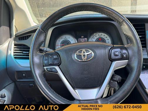 2017 Toyota Sienna SE