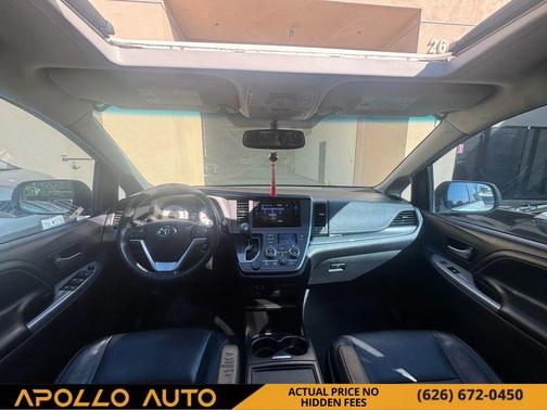 2017 Toyota Sienna SE Premium