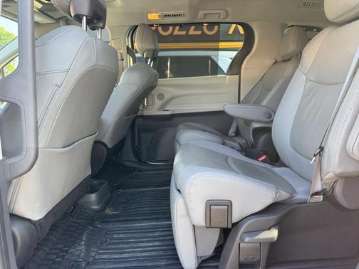 2024 Toyota Sienna Limited