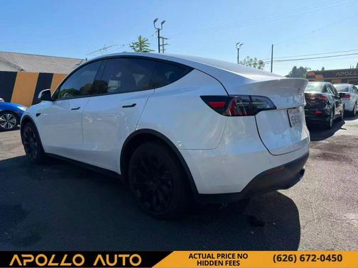 2023 Tesla Model Y Long Range Sport Utility 4D