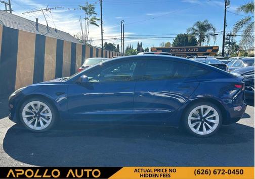 2022 Tesla Model 3 Standard Range