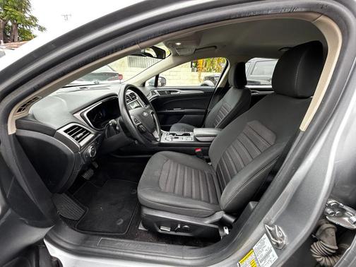 2020 Ford Fusion Hybrid SE