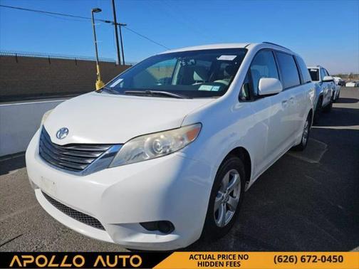 2011 Toyota Sienna LE