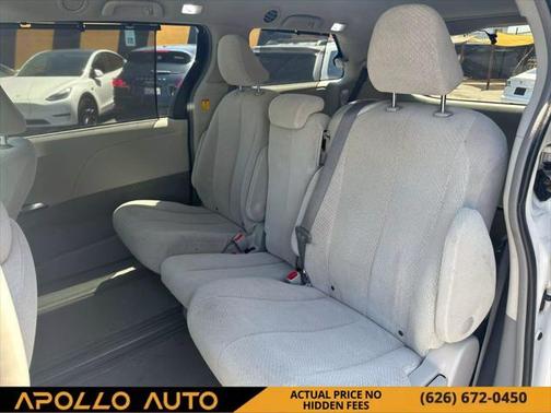 2011 Toyota Sienna LE