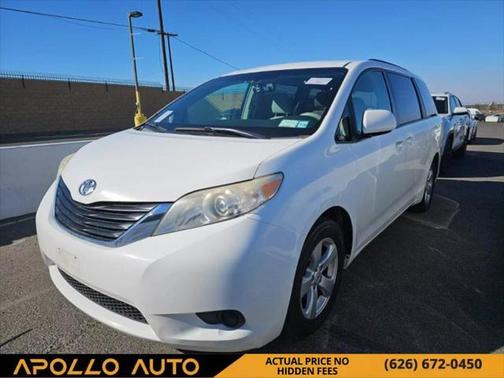 2011 Toyota Sienna LE
