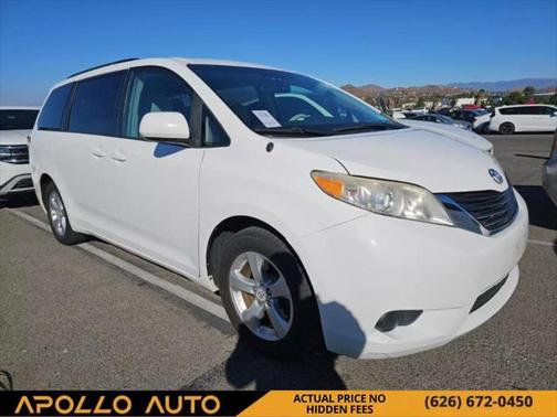 2011 Toyota Sienna LE
