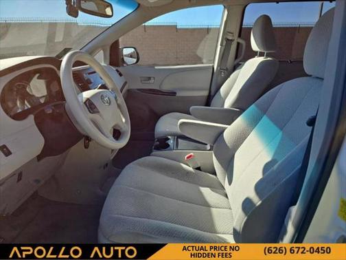 2011 Toyota Sienna LE