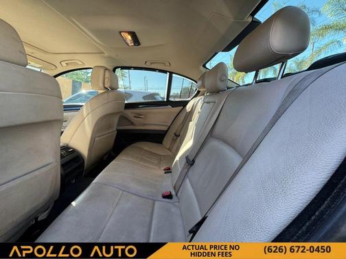 2011 BMW 528 528i Sedan 4D