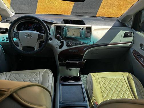 Silver 2012 Toyota Sienna XLE