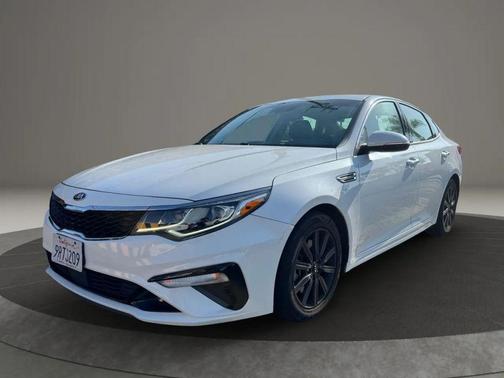 White 2019 Kia Optima EX