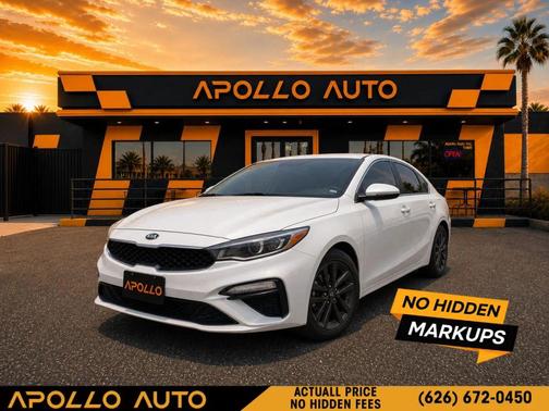 White 2019 Kia Optima EX