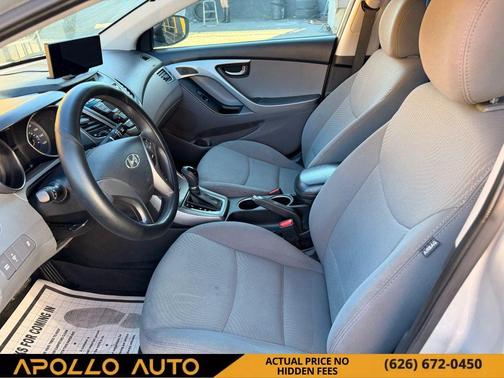 2014 Hyundai ELANTRA SE