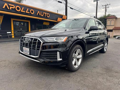 Black 2020 Audi Q7 45 Premium Plus