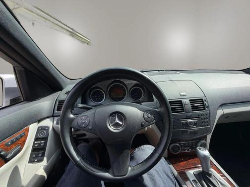White 2011 Mercedes-Benz C-Class Luxury