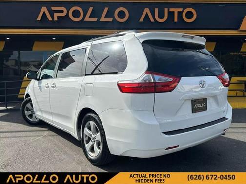 2015 Toyota Sienna LE