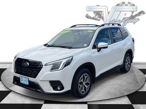 2024 Subaru Forester Premium