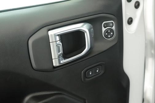 Bright White Clearcoat 2026 Jeep Wrangler Willys