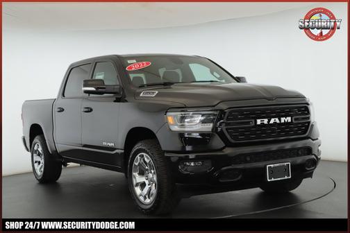 Diamond Black Crystal Pearlcoat 2022 RAM 1500 Big Horn/Lone Star