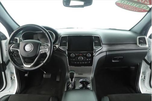 2022 Jeep Grand Cherokee Laredo