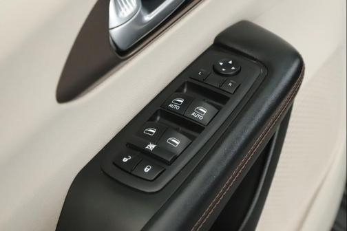 2018 Chrysler Pacifica Touring-L