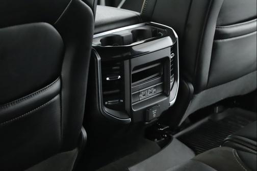 Bright White Clearcoat 2022 RAM 1500 Laramie