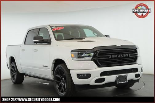 Bright White Clearcoat 2022 RAM 1500 Laramie