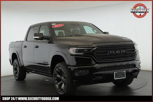 Diamond Black Crystal Pearlcoat 2022 RAM 1500 Limited