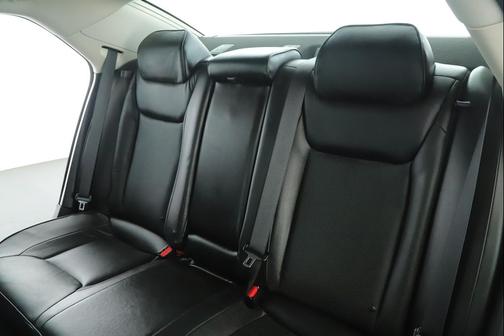 2021 Chrysler 300 Touring