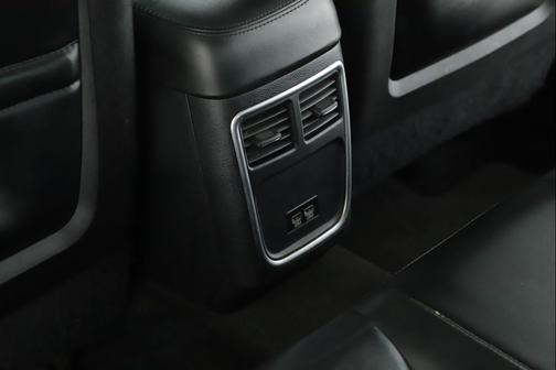 Granite Crystal Metallic Clearcoat 2015 Chrysler 300 Limited