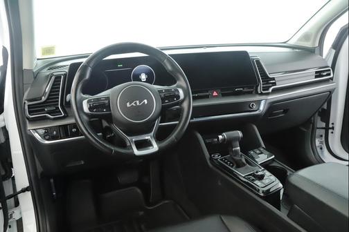Glacial White Pearl 2023 Kia Sportage SX