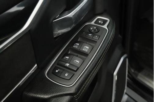 2022 RAM 2500 Laramie Crew Cab 4x4 6'4' Box