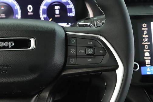 Baltic Gray Metallic Clearcoat 2026 Jeep Grand Cherokee Limited